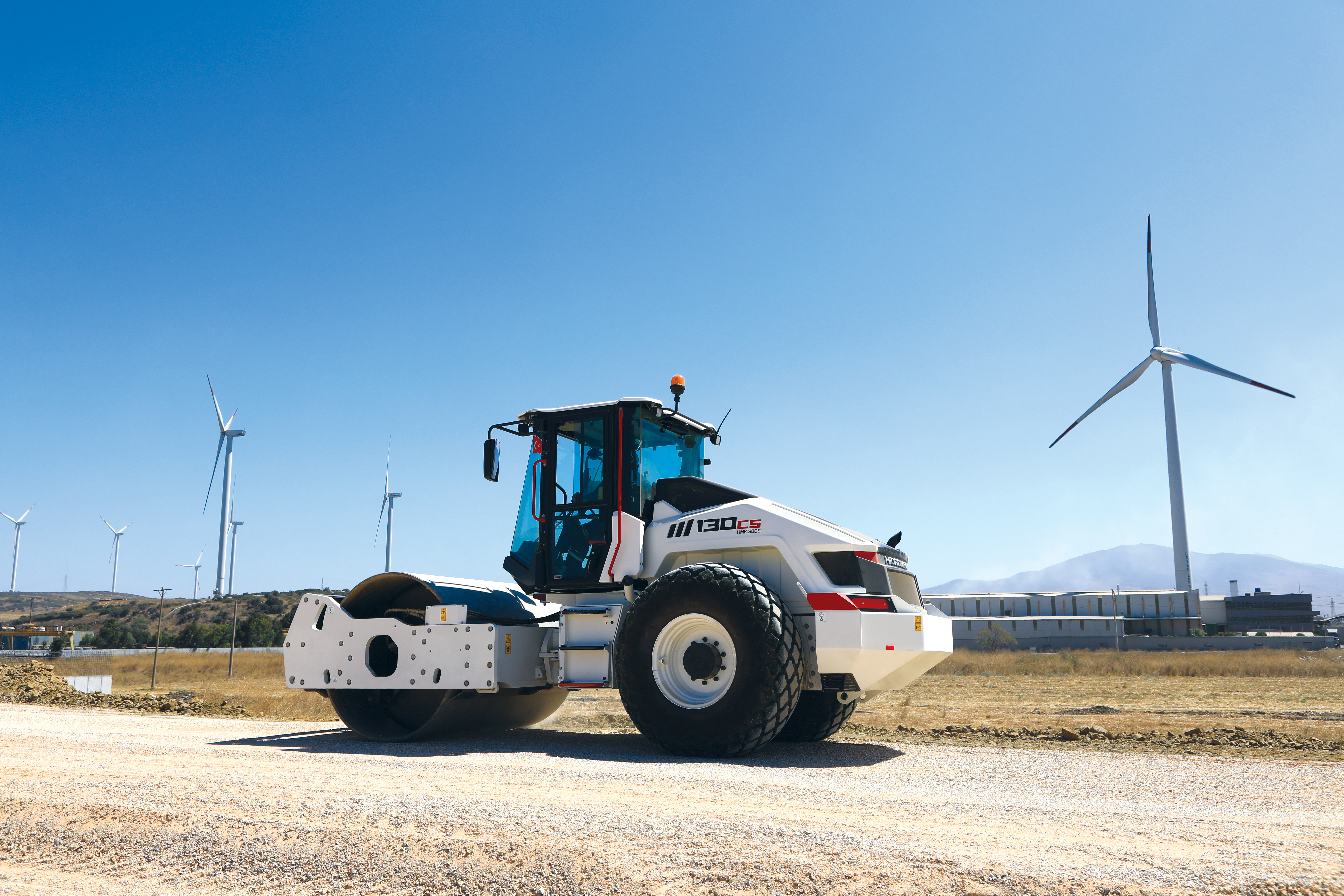 Hidromek HMK 130 CS – trois-quarts 2