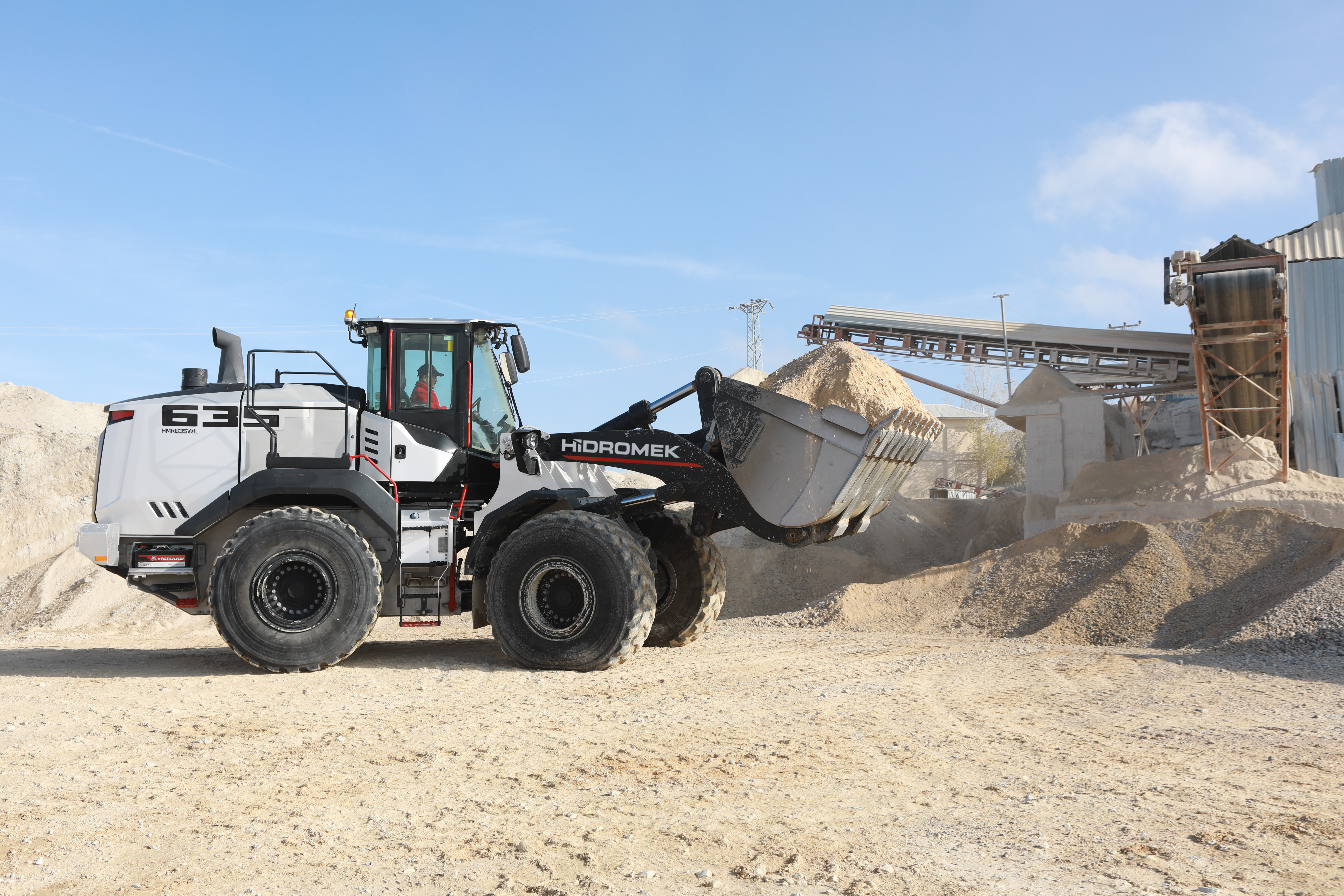 Chargeuse HMK 635 WL — vue 1