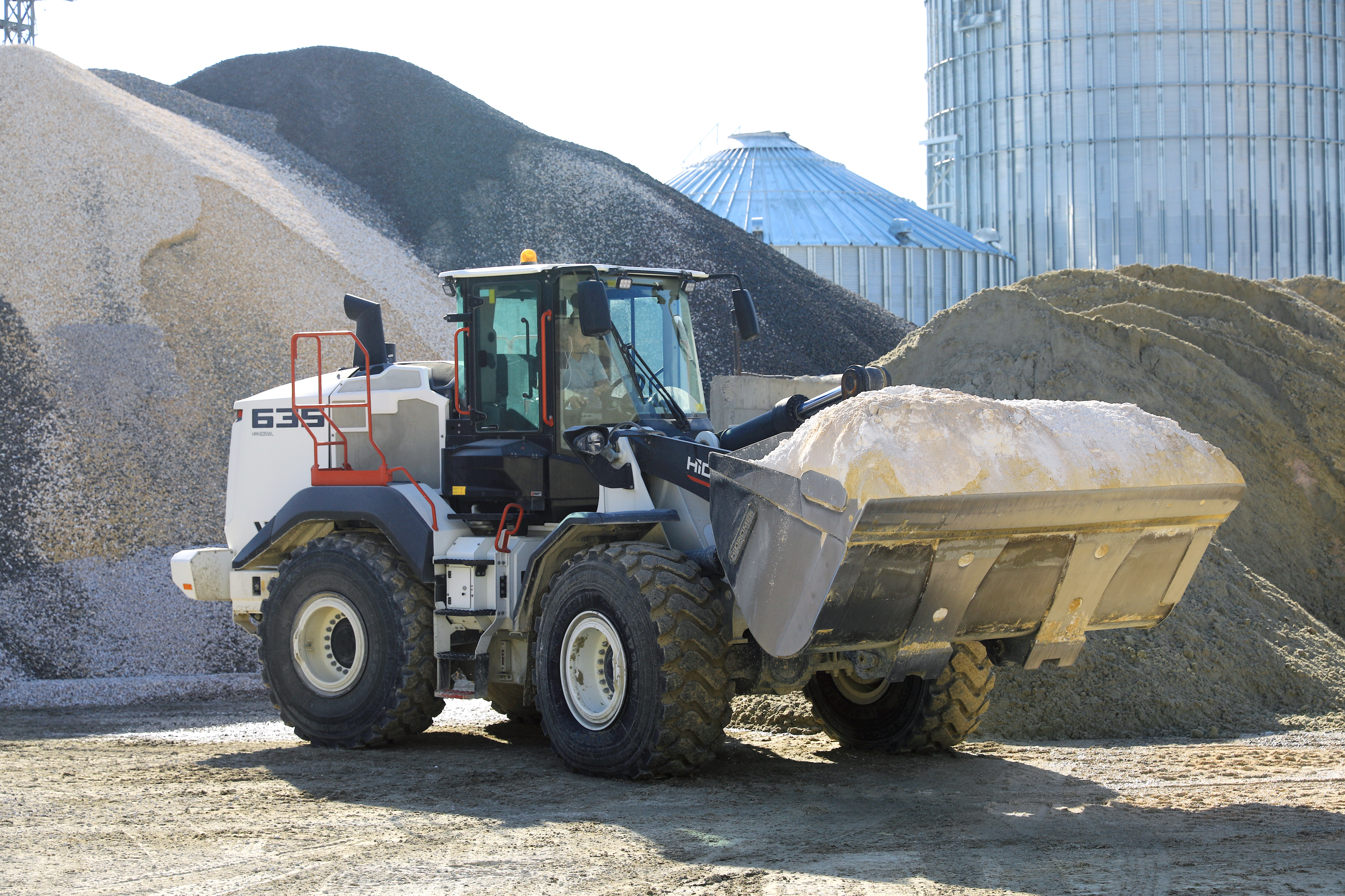 Chargeuse HMK 635 WL — vue 2